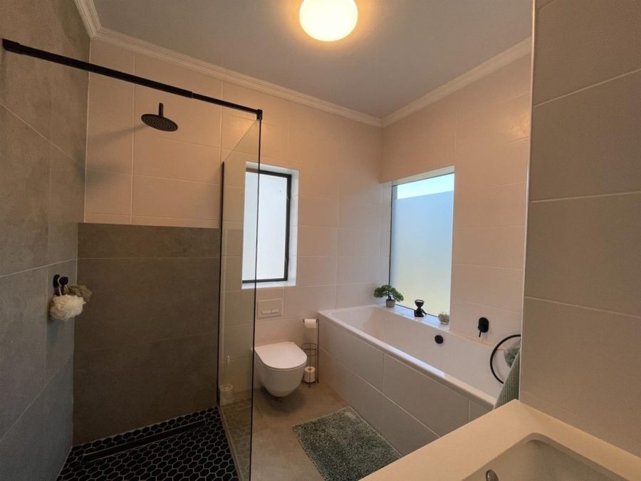 3 Bedroom Property for Sale in Island View Western Cape